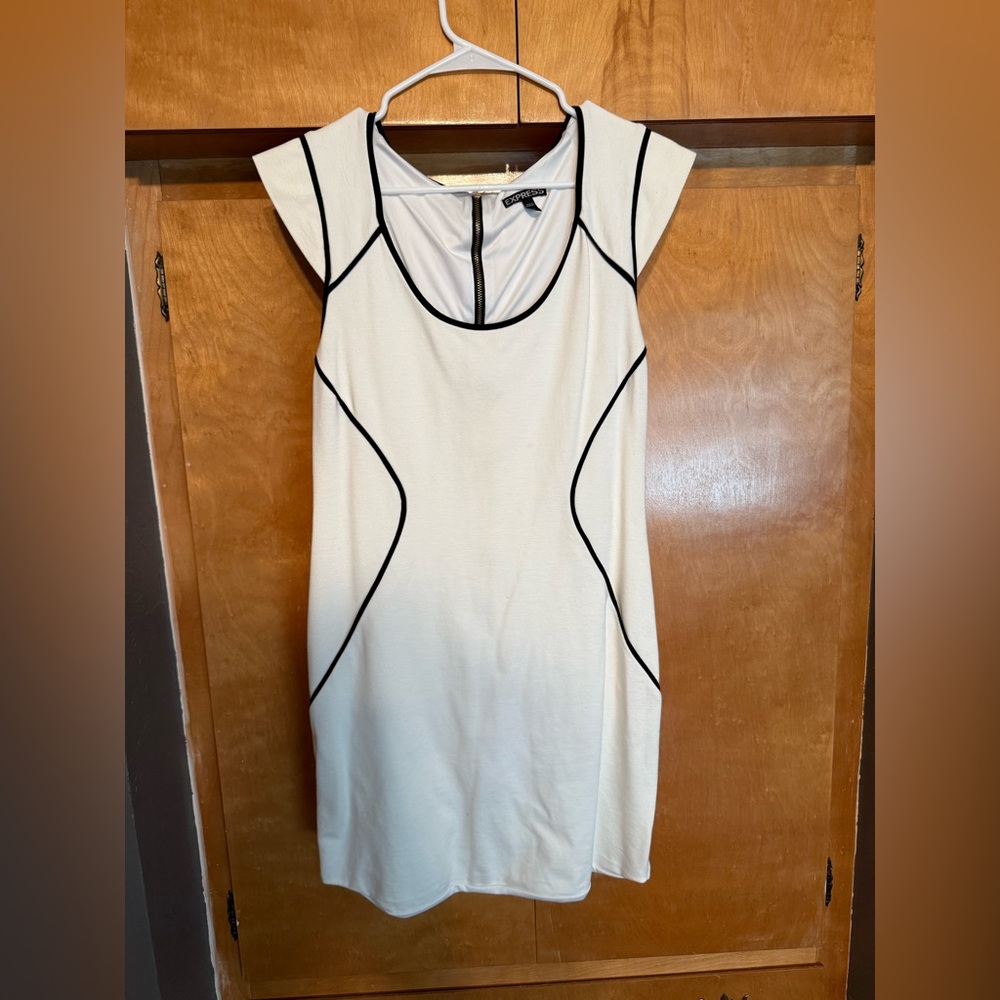 Express Body-Con White Cap Sleeve Mini Dress with Black Piping - Size 12